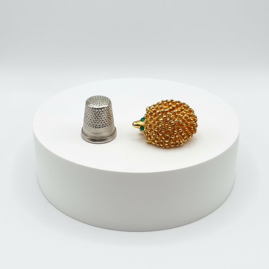Broche vintage de metal y strass con forma de erizo