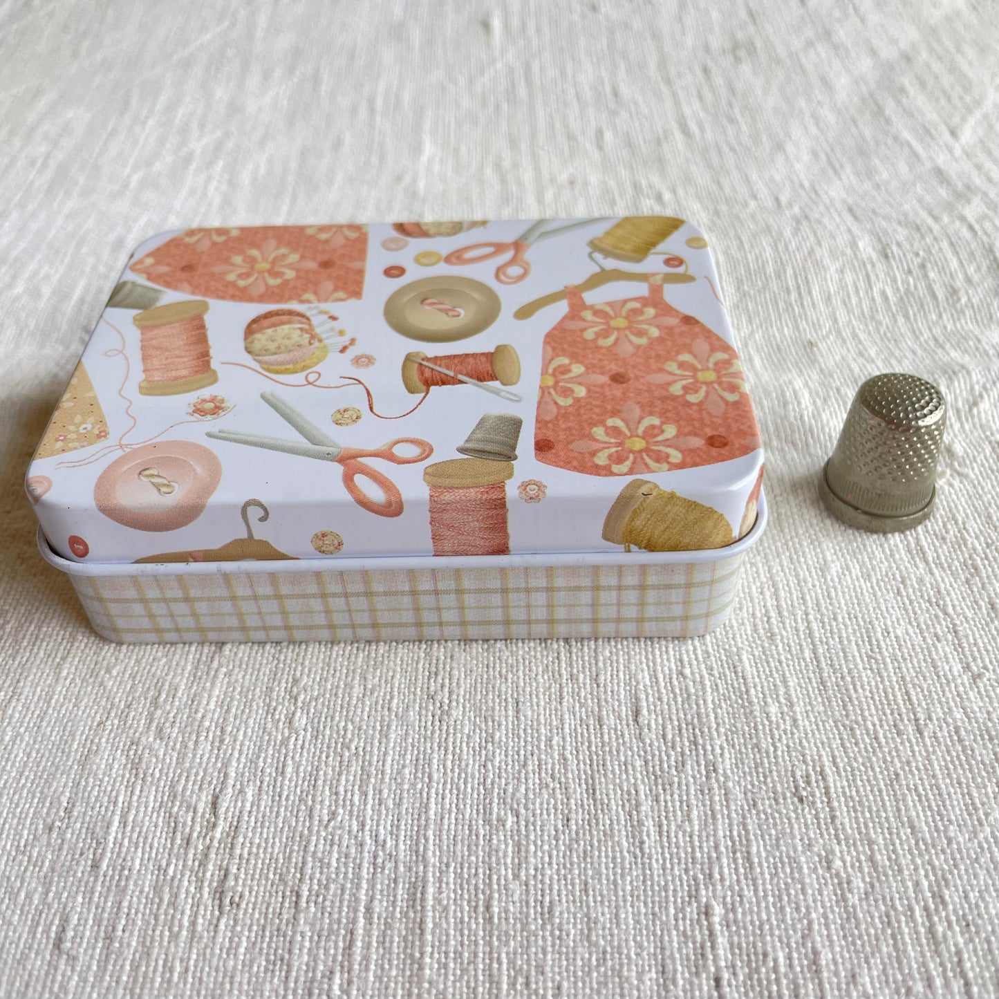 Caja de metal multiusos costura