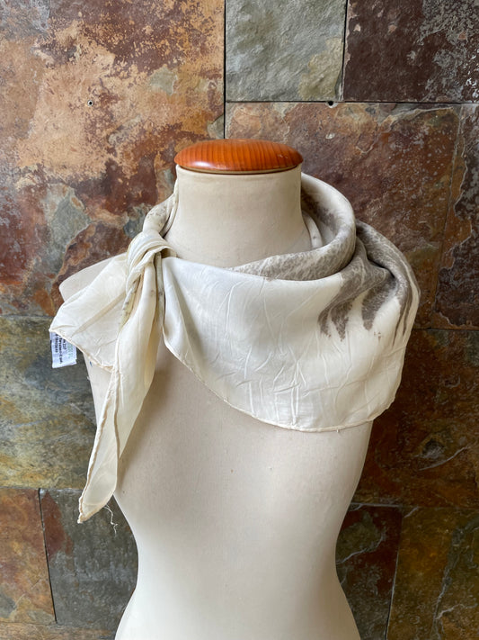 Pañuelo de cuello de seda 100% tintado con la técnica ECOPRINT por RAMÓN SANTOS