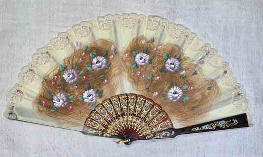 Pericón de pasta antiguo con encaje beige, color carey pintado a mano con motivos florales