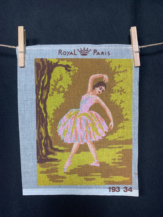Petit point: "Bailarina de ballet en el bosque" Royal Paris - CON HILOS