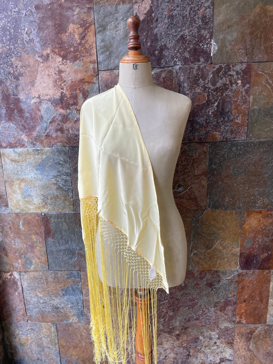 Pico liso con fleco en color amarillo