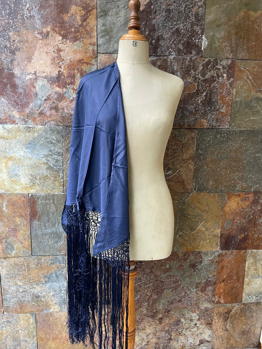 Pico liso con fleco en color marino