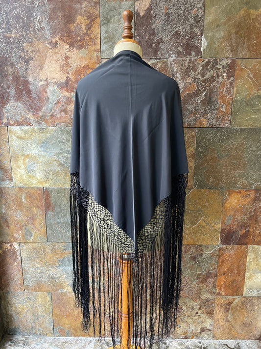 Pico liso con fleco en color negro