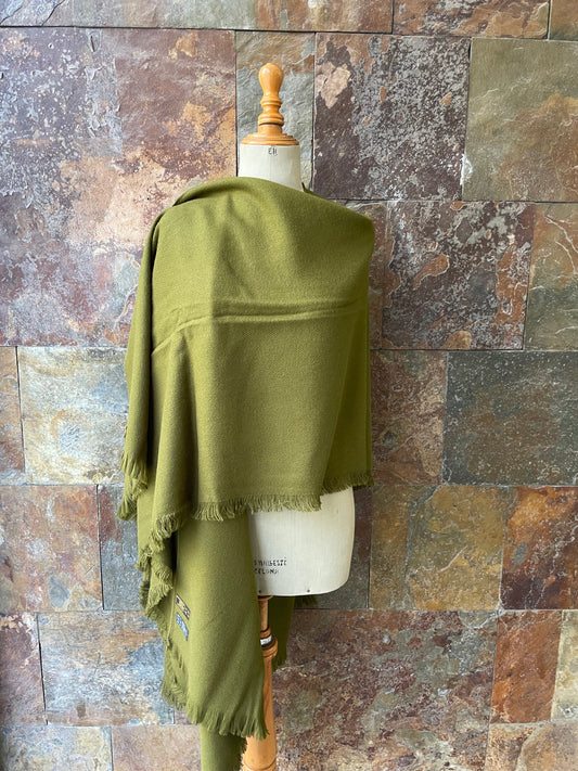 Poncho vintage italiano en color verde kaki