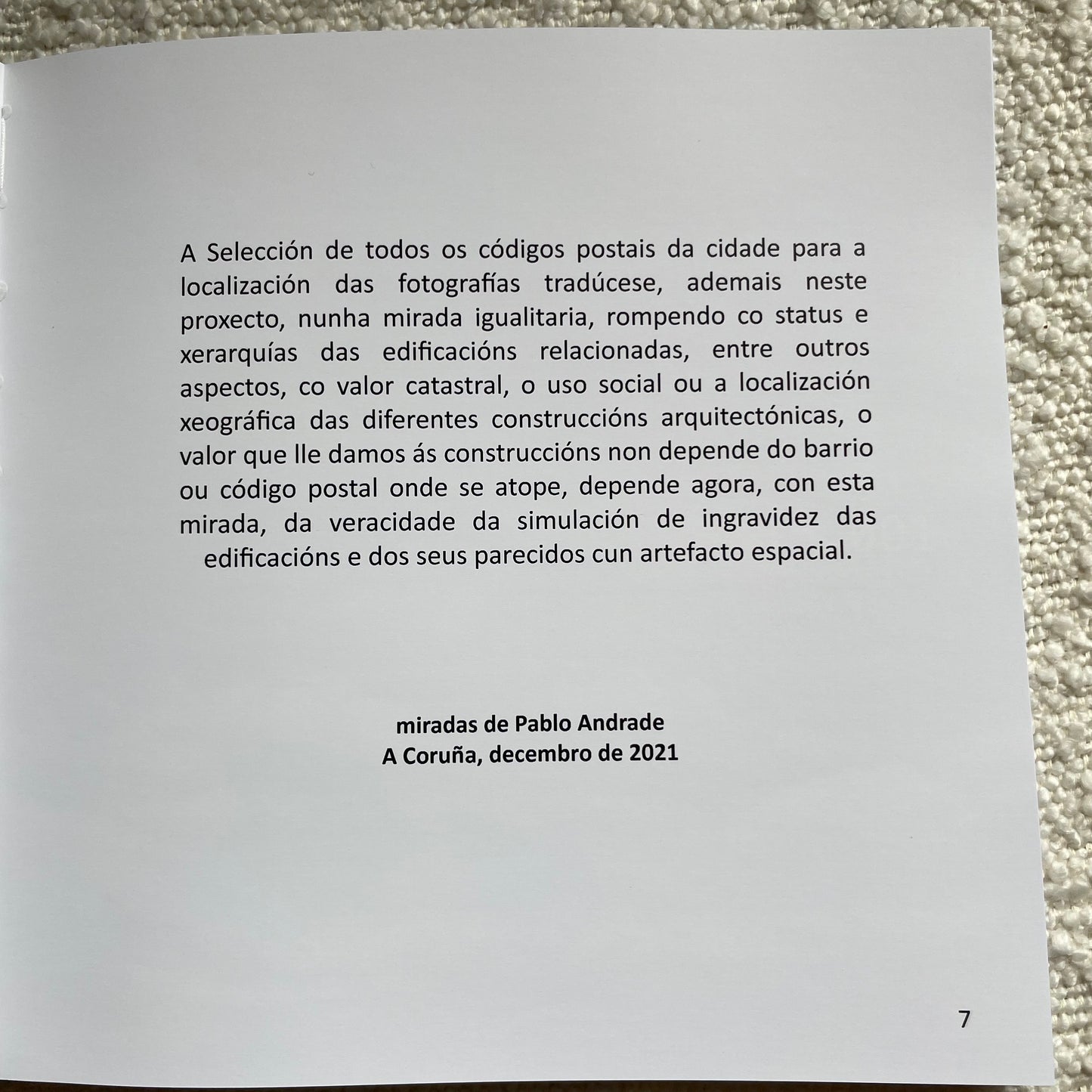 Libro de fotografía 15.000 xeometrías espaciais
