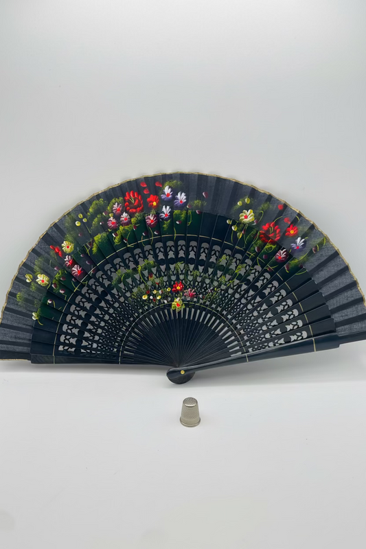 Abanico de madera calado pintado a mano color azul ceniza