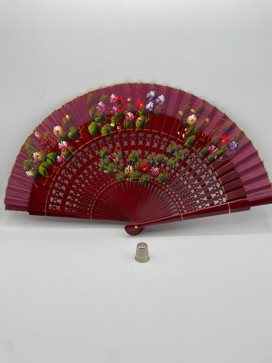 Abanico de madera calado pintado a mano color granate