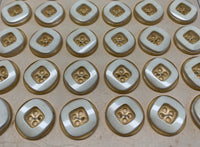 Cartón 48 botones vintage color blanco y base transparente