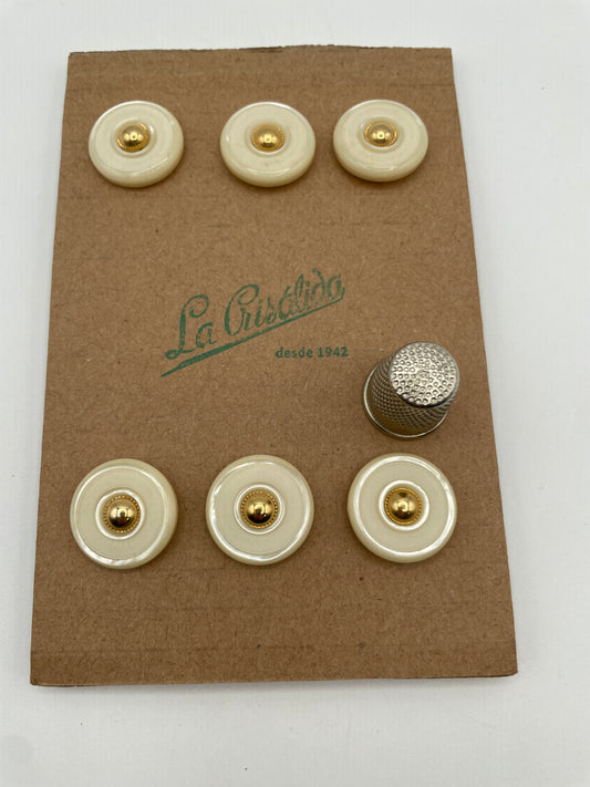 Cartón 6 botones vintage de pasta color perla y dorado. Edición especial 84 aniversario La Crisálida