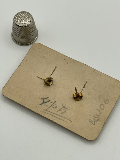 Pendientes vintage años 40 con forma de flor