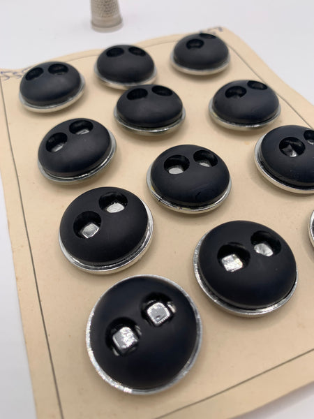 Cartón 12 botones vintage de pasta color negro y plara modelo azafata