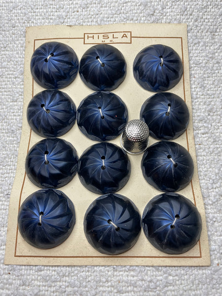 Cartón 12 botones vintage de pasta años 50 color azul. Marca Hisla