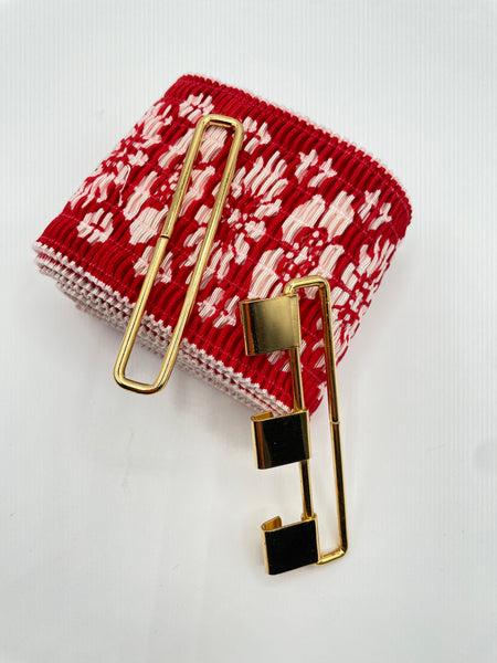 Pack Cinturón multi-talla vintage color rojo y hebilla dorada. DIY