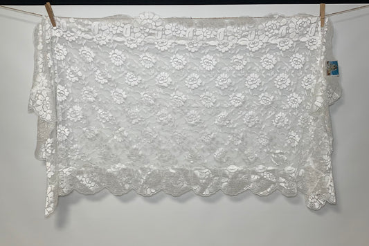 Velo de encaje color blanco SPANISH MANTILLA