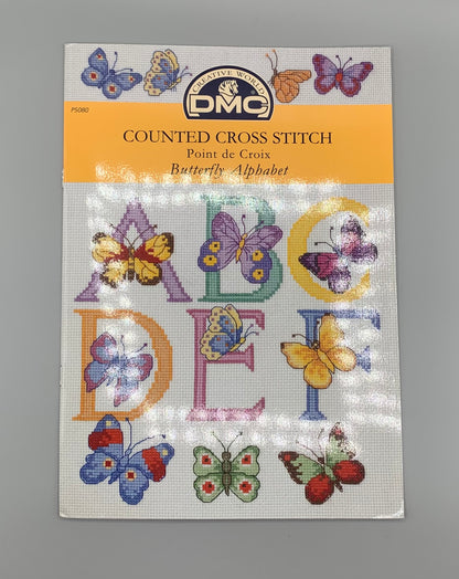 Revista "Counted Cross Stitch" Point de croix - Butterfly Alphabet DMC