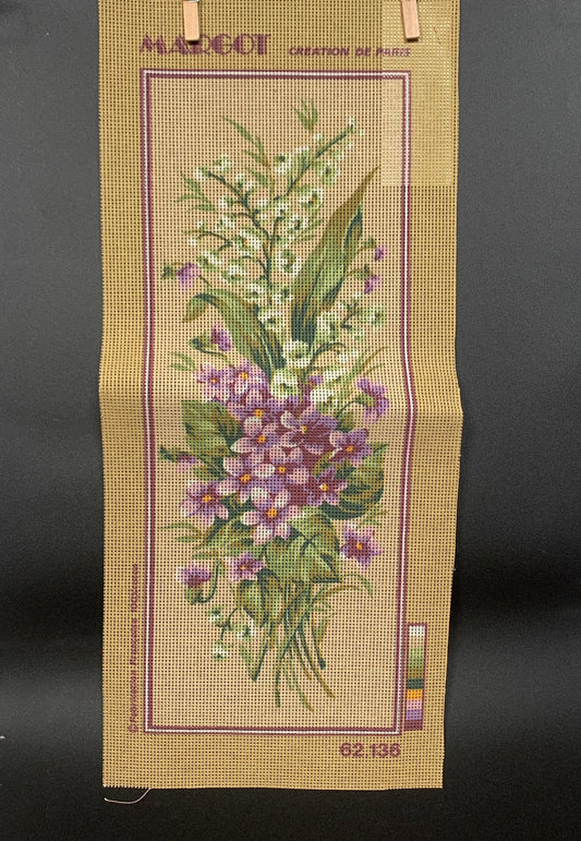 Petit point: "Flores lilas" MARGOT - CON HILOS