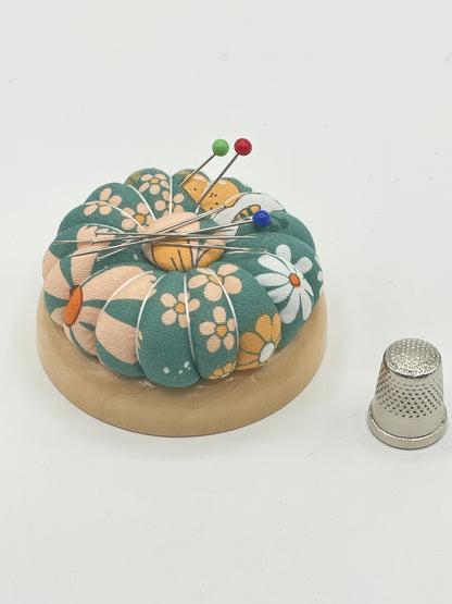 Alfiletero / acerico con imán