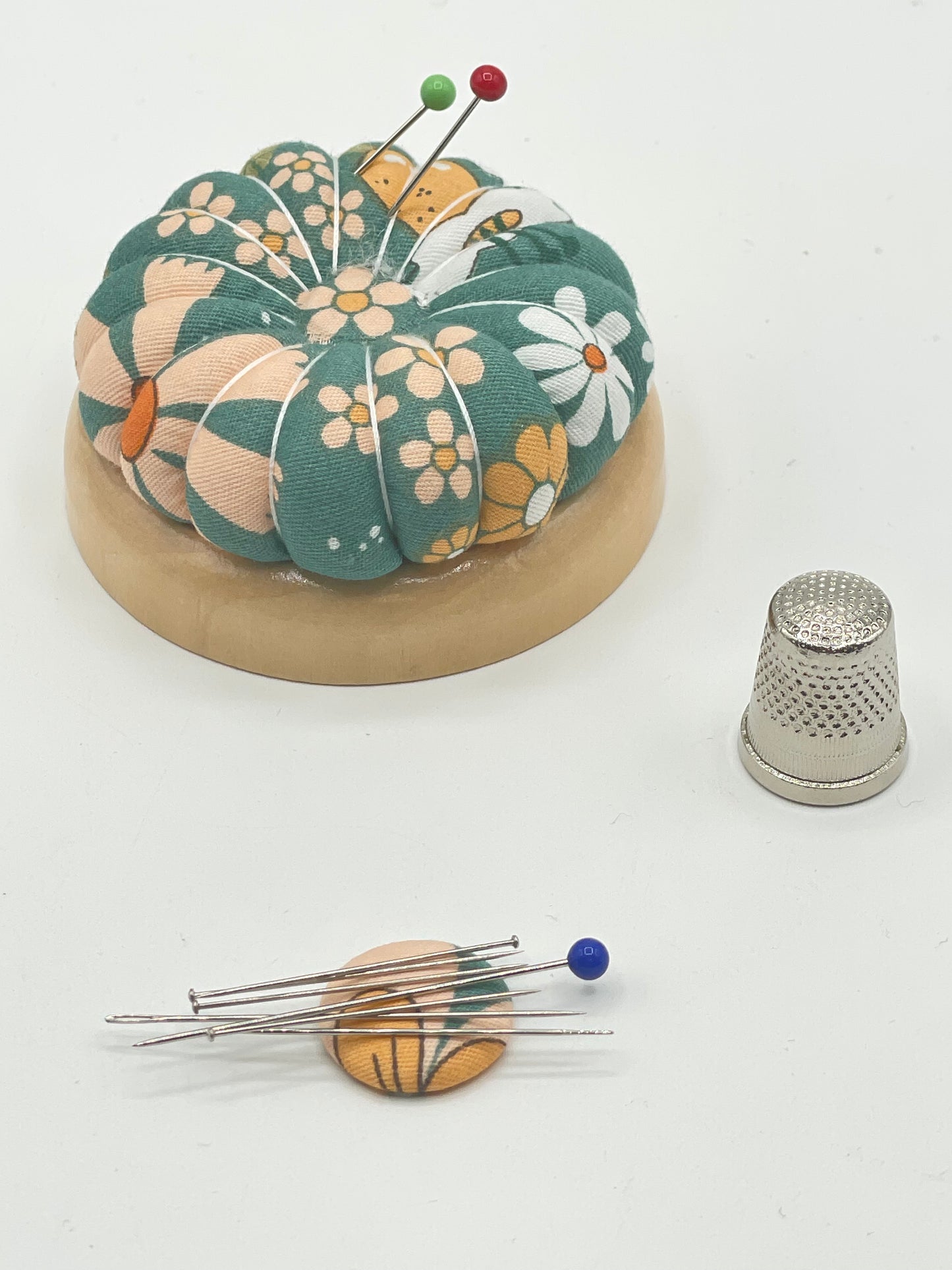 Alfiletero / acerico con imán