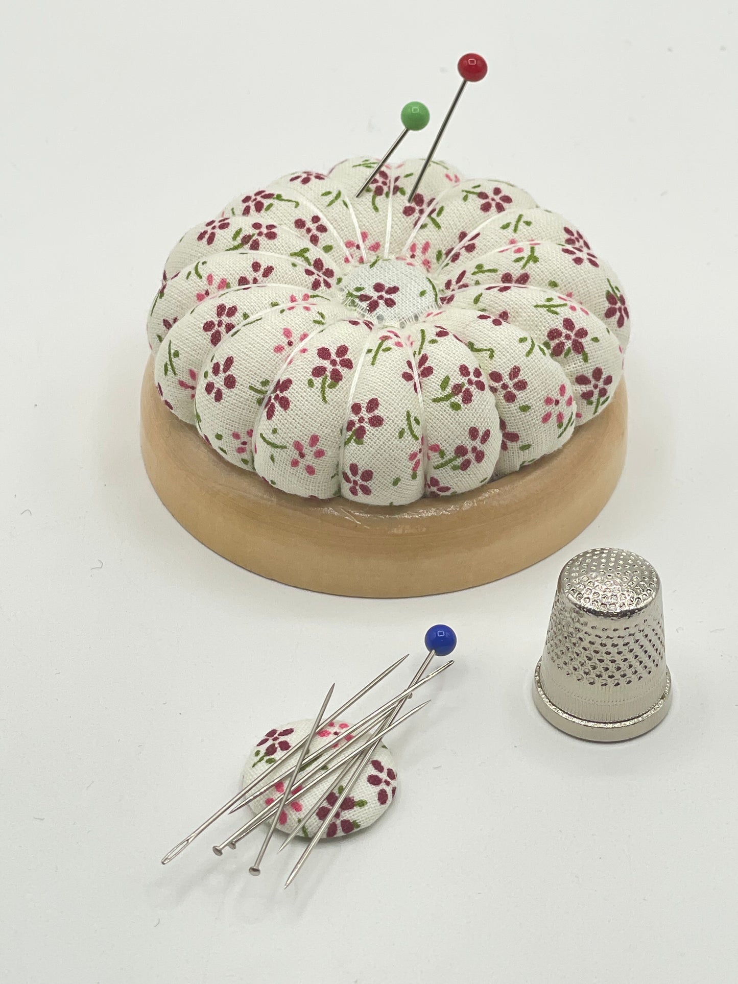 Alfiletero / acerico con imán