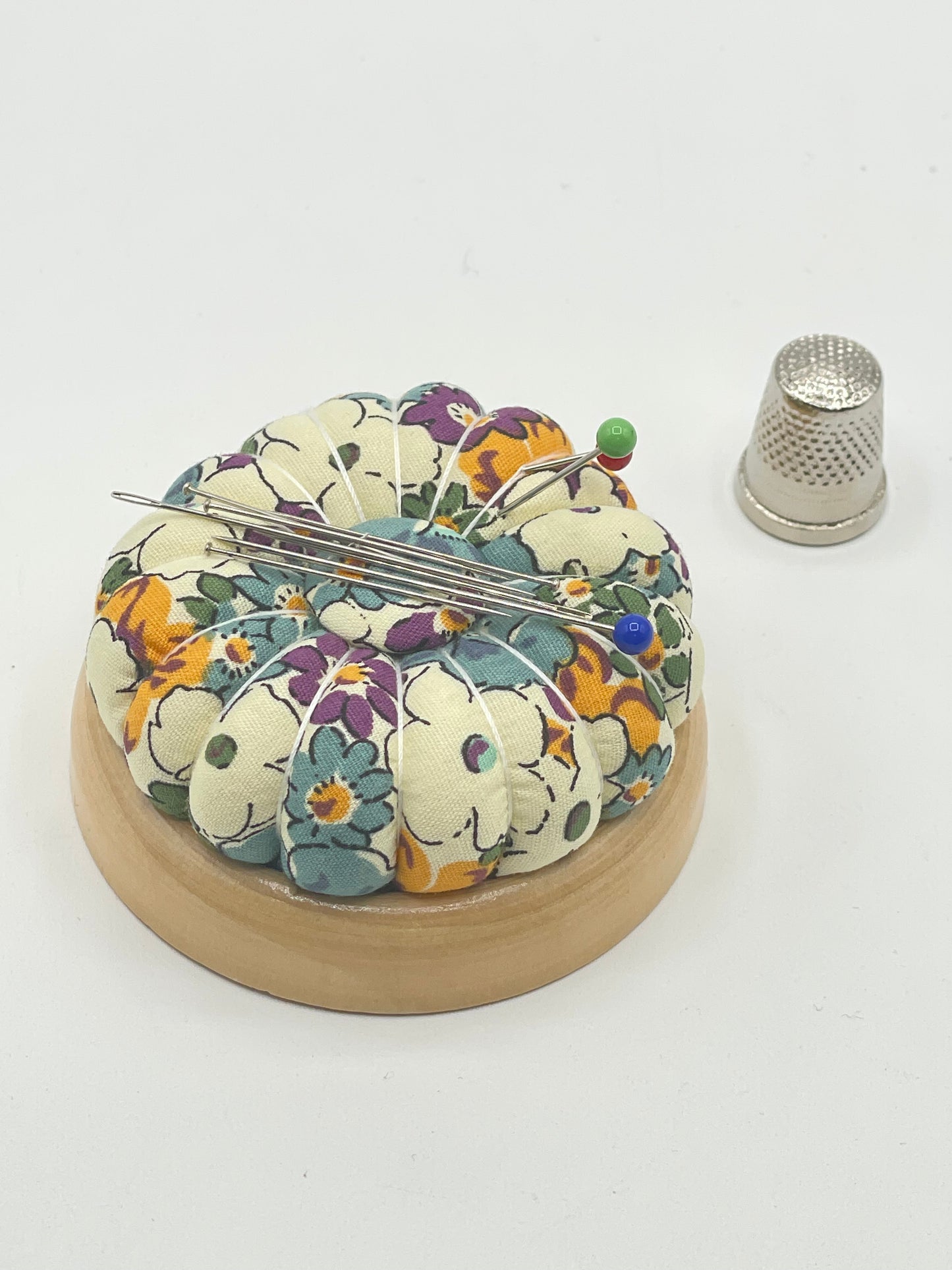 Alfiletero / acerico con imán