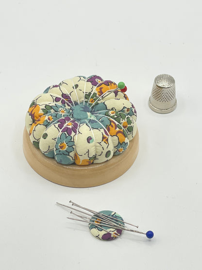 Alfiletero / acerico con imán