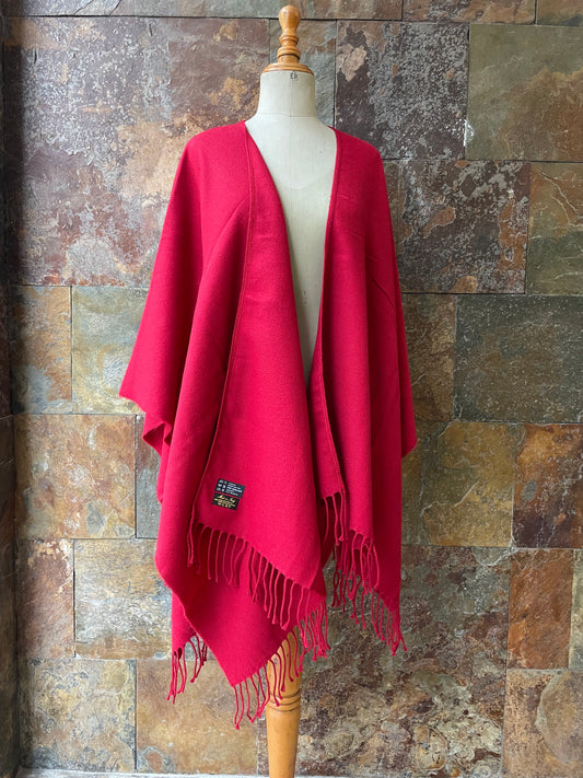 Poncho vintage italiano en color rojo - Único en stock