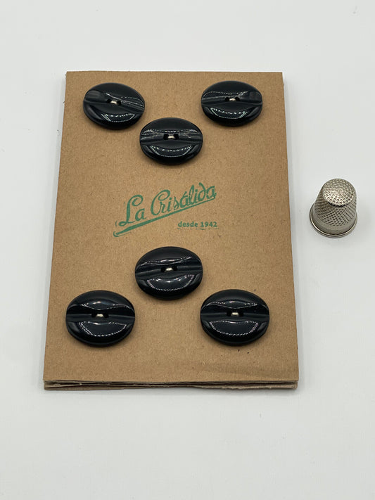 Cartón con 6 botones vintage de pasta color negro. Edición especial 84 aniversario La Crisálida