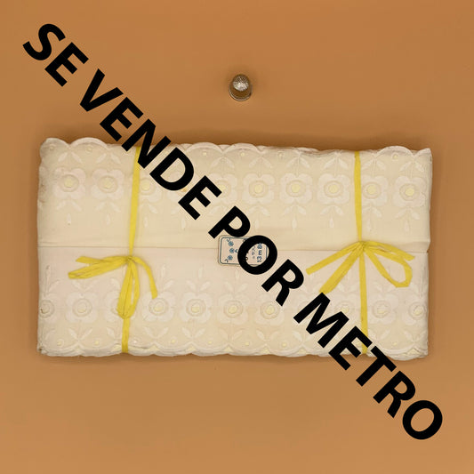 Tira bordada antigua por metro extra ancha 100% algodón color blanco - 10cm ancho