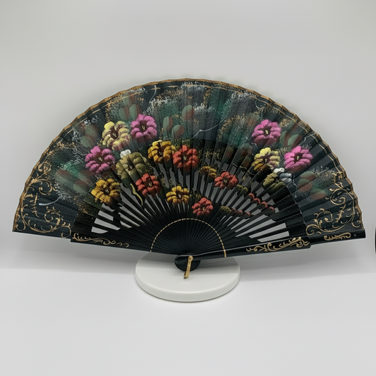 Abanico de madera calado color negro y pintado a mano