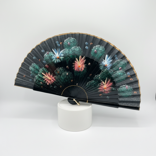 Abanico de madera calado pintado a mano color negro