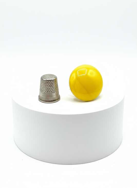 Anillo vintage de pasta color amarillo limón