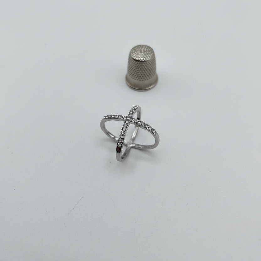 Broche para pañuelo metálico con strass