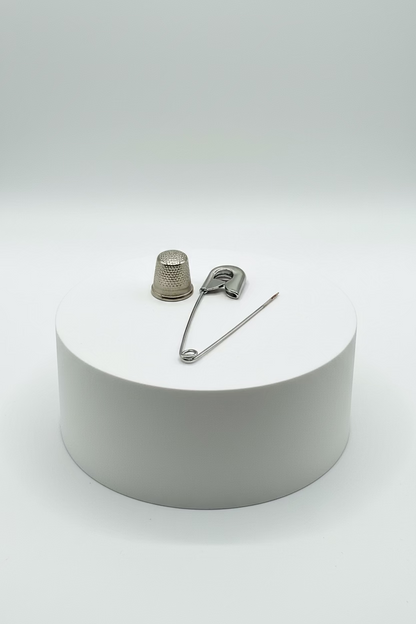 Broche tipo imperdible fantasía con diseño clásico