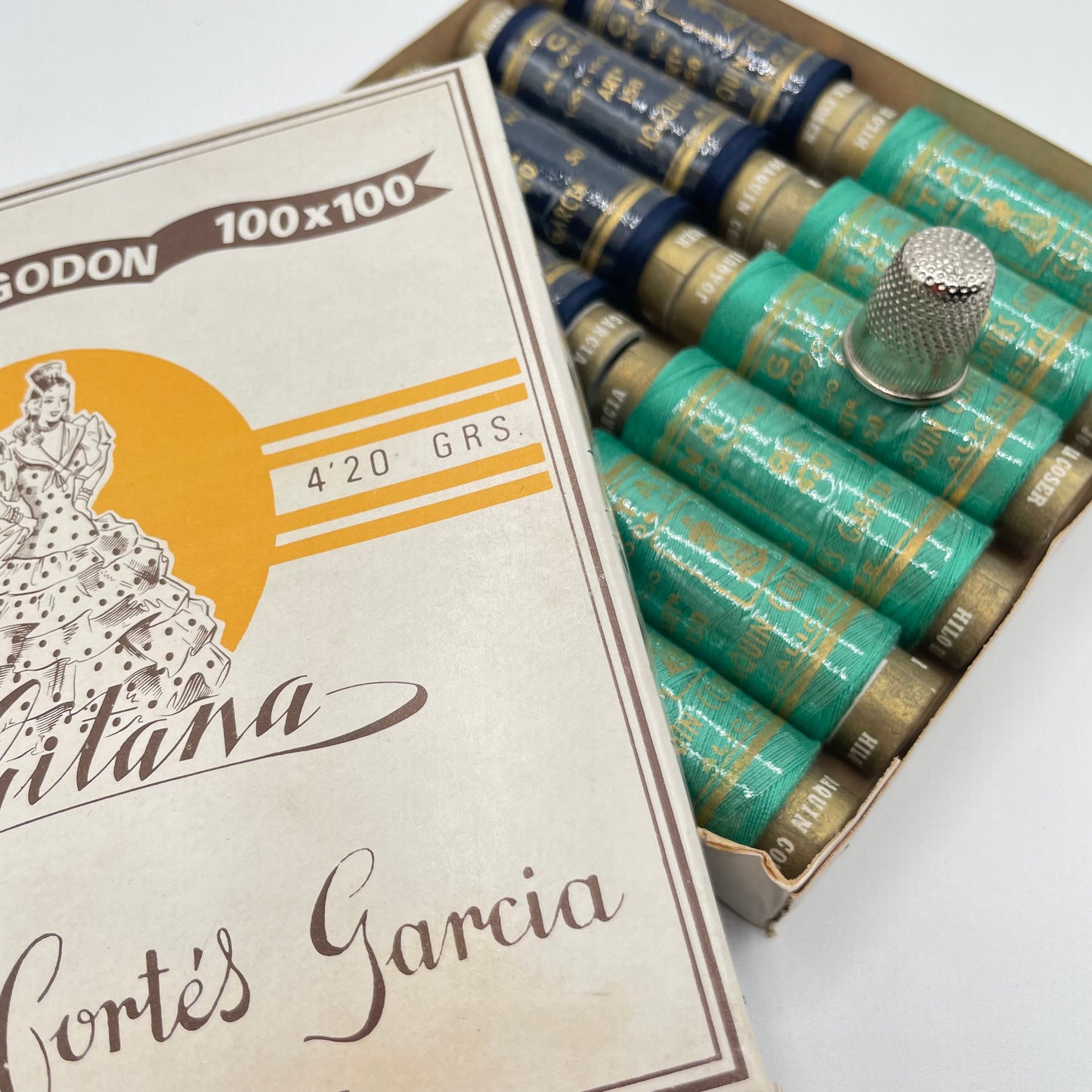 Caja de hilos "La Gitana" bicolor Algodón 100% - Diferentes colores