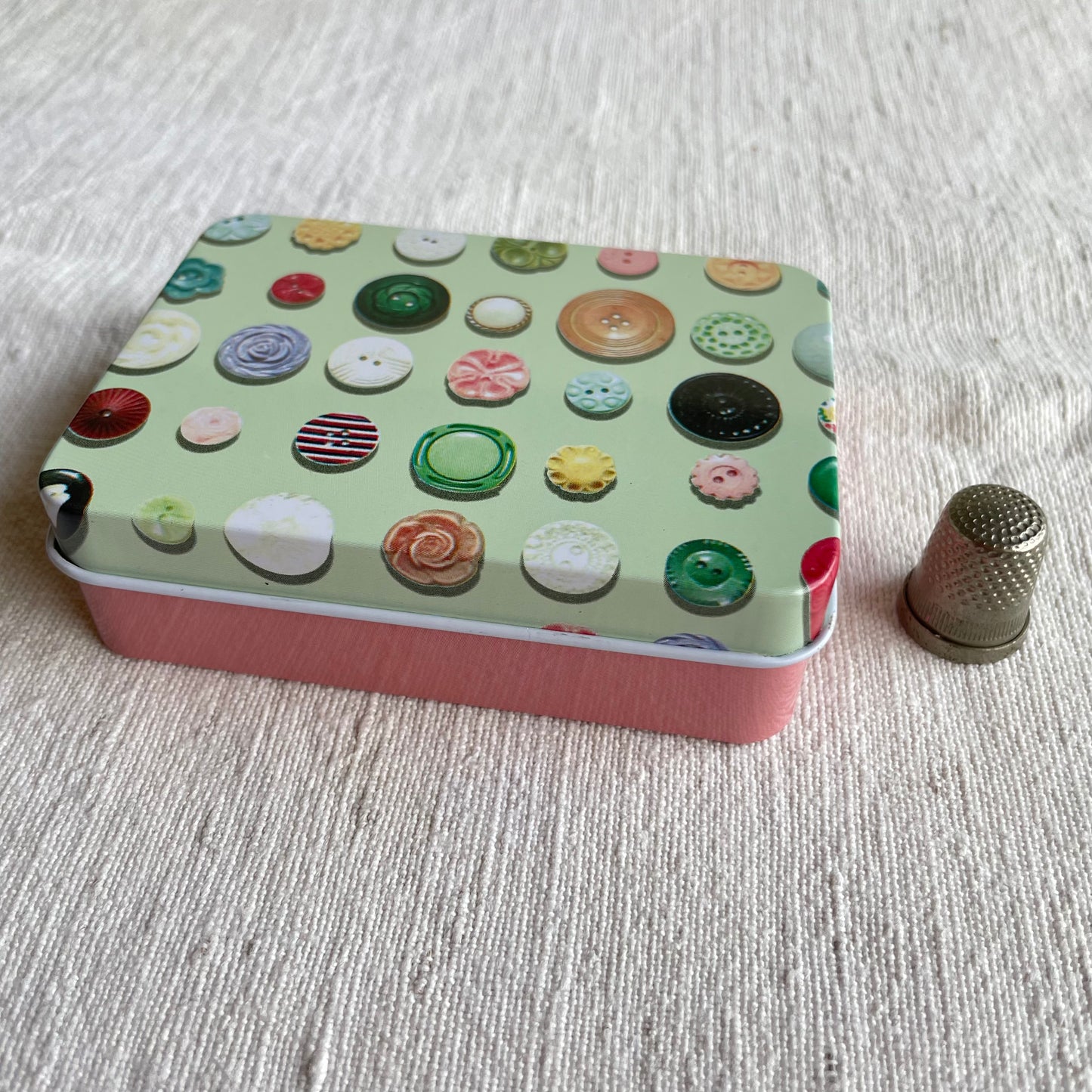 Caja de metal multiusos costura
