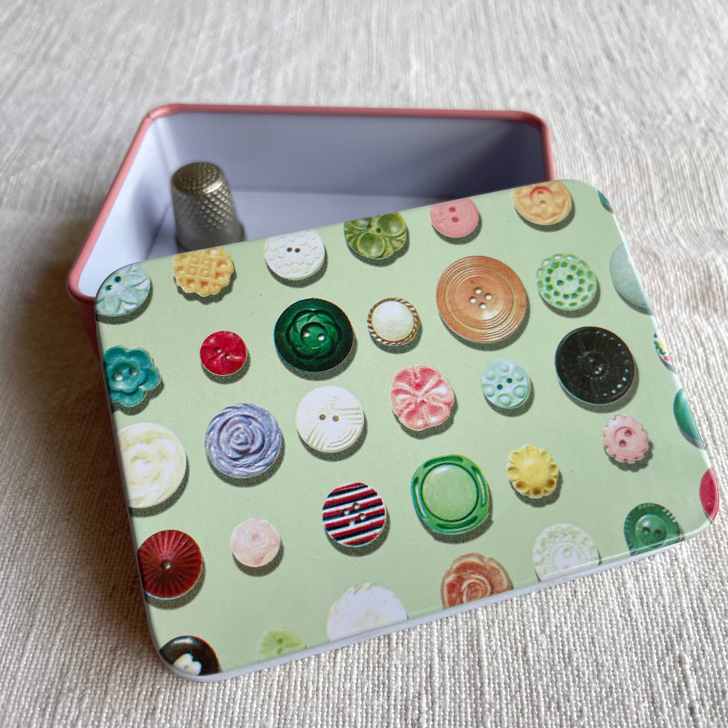 Caja de metal multiusos costura