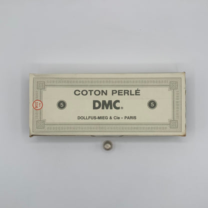 Caja de ovillos perlé Nº 5 (435) - 100% Algodón DMC