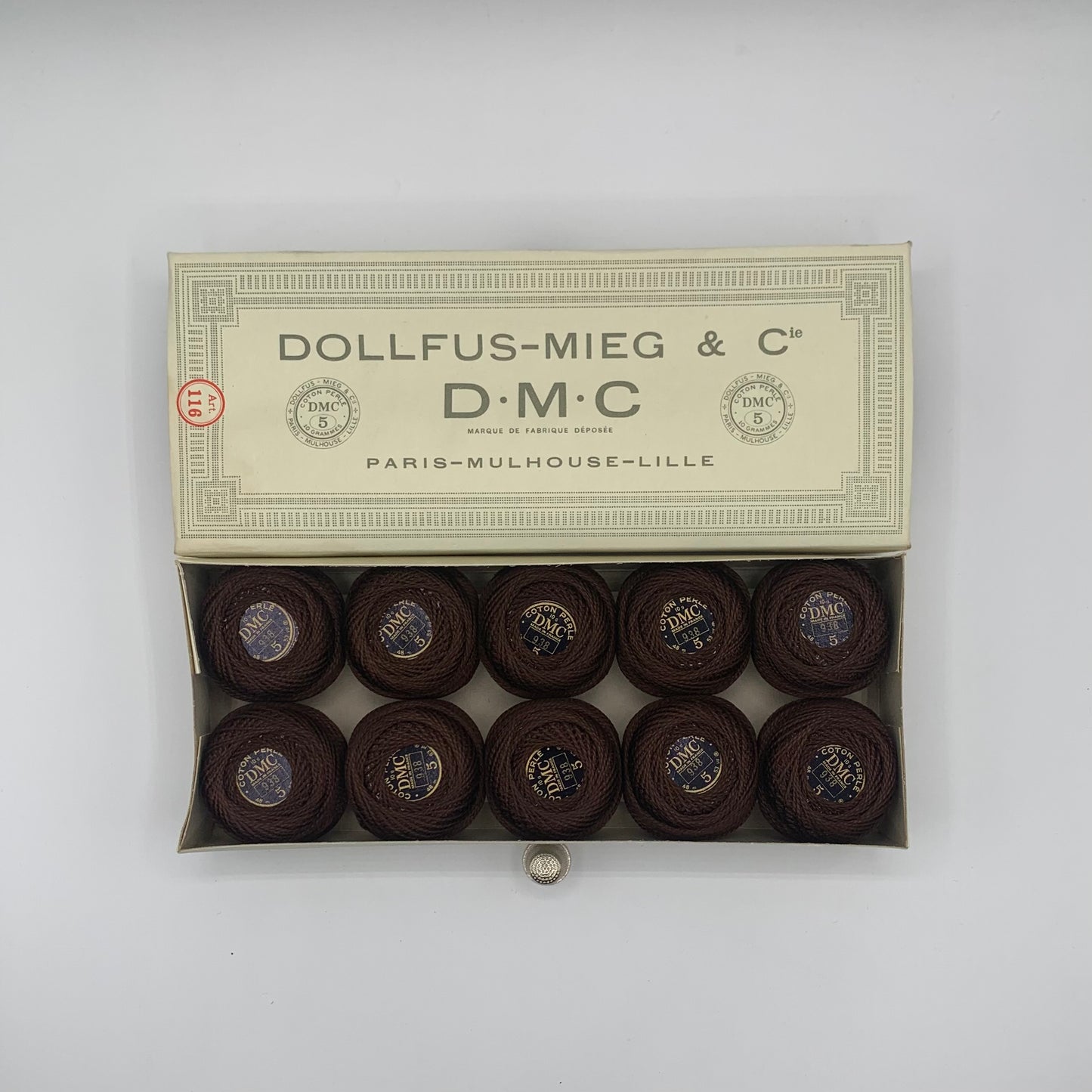 Caja de ovillos perlé Nº 5 (938) - 100% Algodón DMC