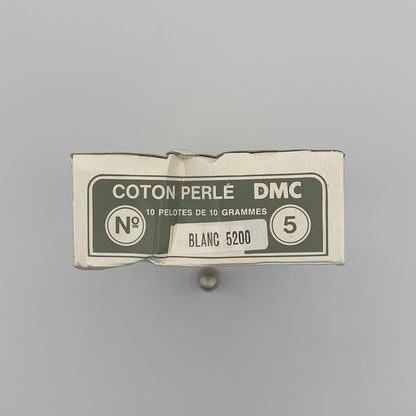Caja de ovillos perlé Nº 5 (BLANC 5200) - 100% Algodón DMC