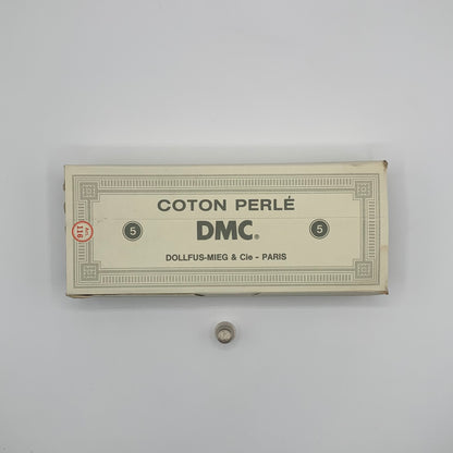 Caja de ovillos perlé Nº 5 (ECRU NATUREL) - 100% Algodón DMC
