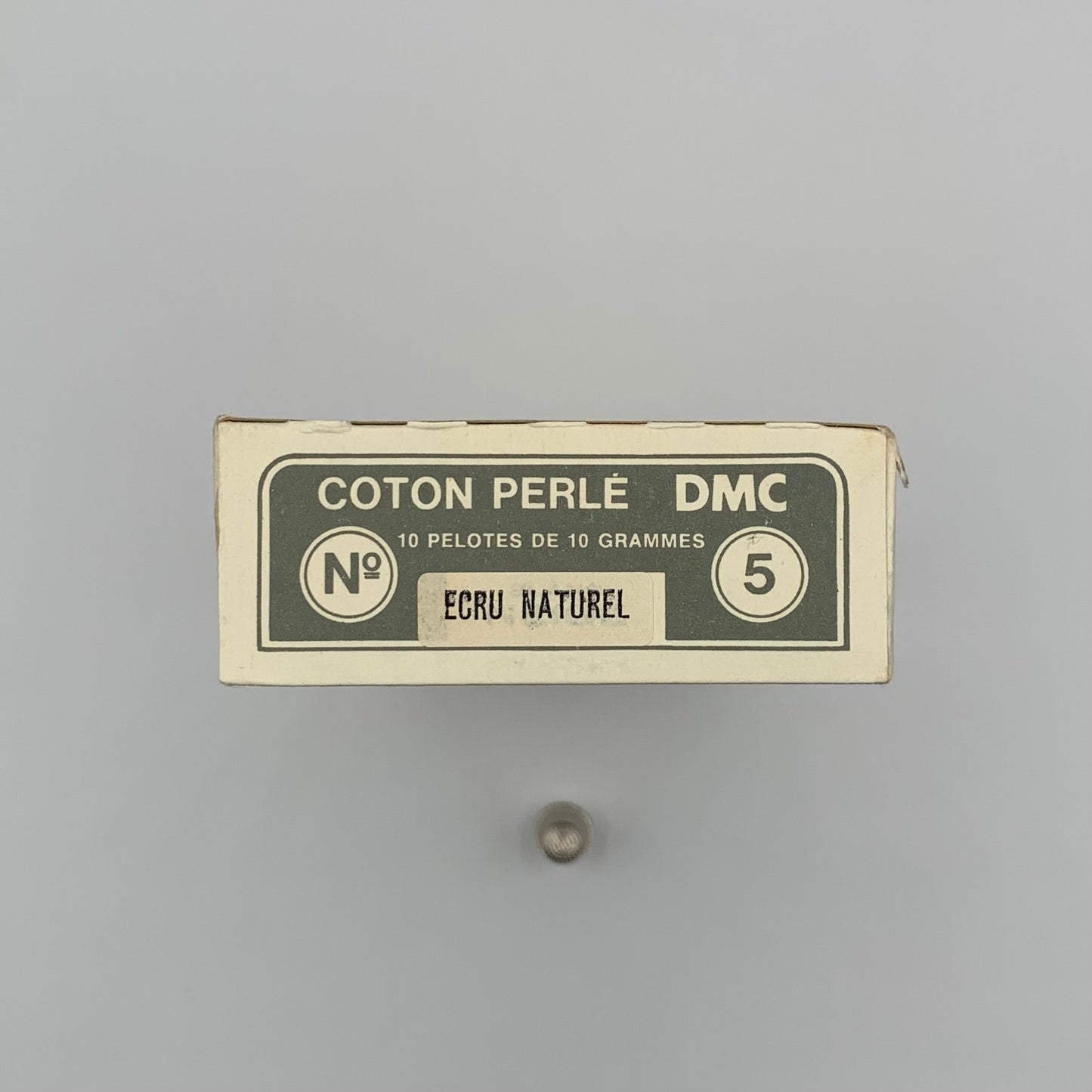 Caja de ovillos perlé Nº 5 (ECRU NATUREL) - 100% Algodón DMC