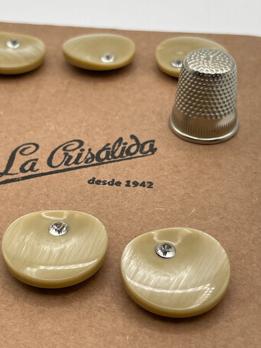 Cartón con 6 botones vintage de pasta en color beige con strass. Edición especial 84 aniversario La Crisálida