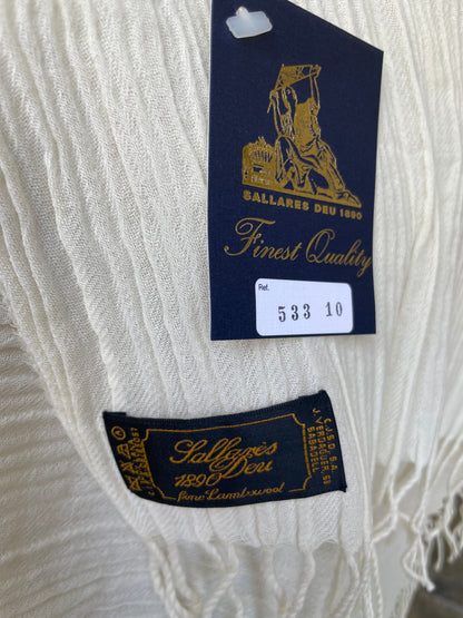 Chal vintage con fleco 100% lana, bambula, en color hueso SALLARÉS DEU