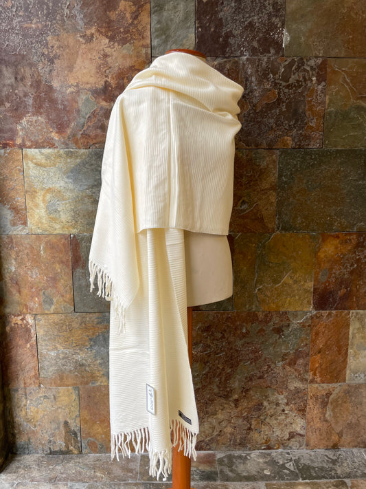 Chal vintage con fleco en color hueso 60 x 230cm JICA