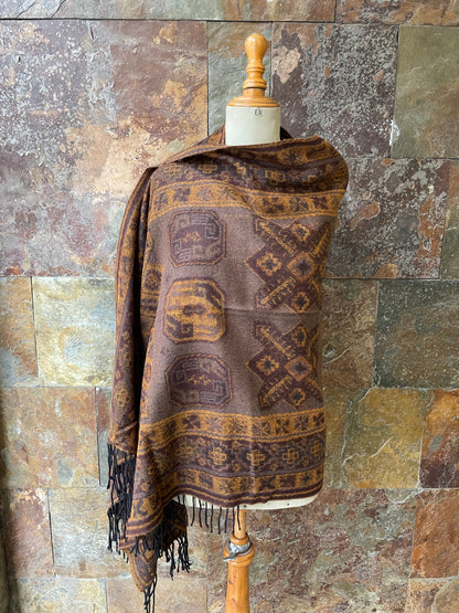 Chal vintage italiano con fleco en color mostaza y tonos marrones