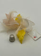Flor de tela color amarillo Deliart