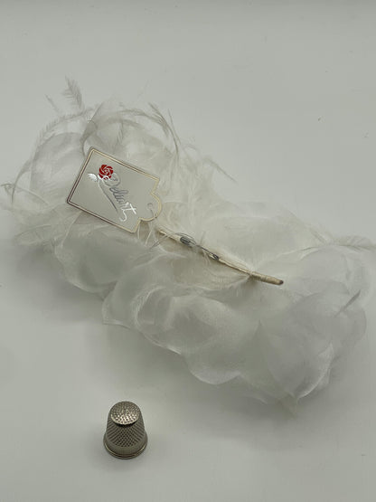 Flor de tela color blanco Deliart