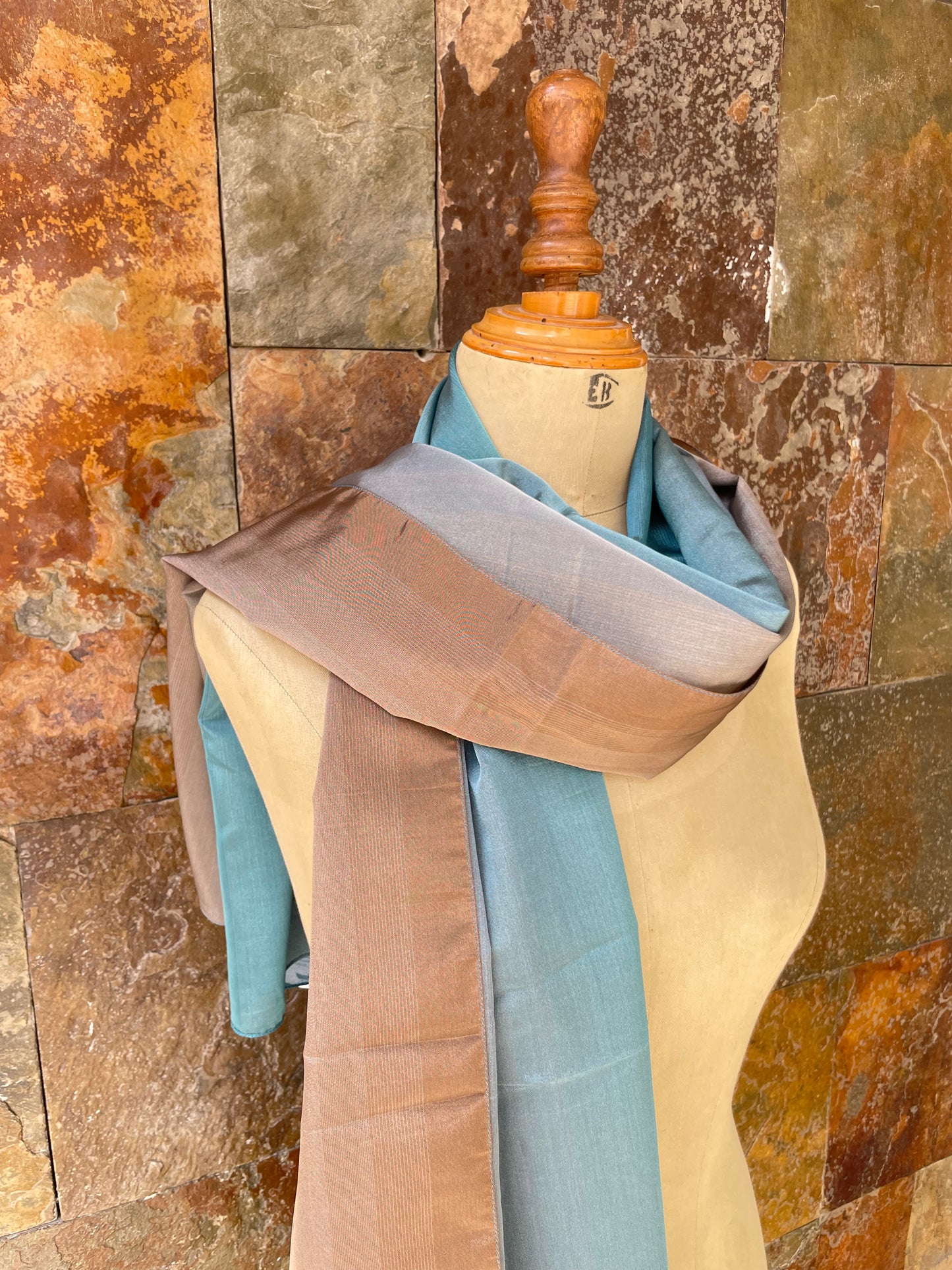 Foulard vintage italiano años 70 con degradado de color de azul a marrón