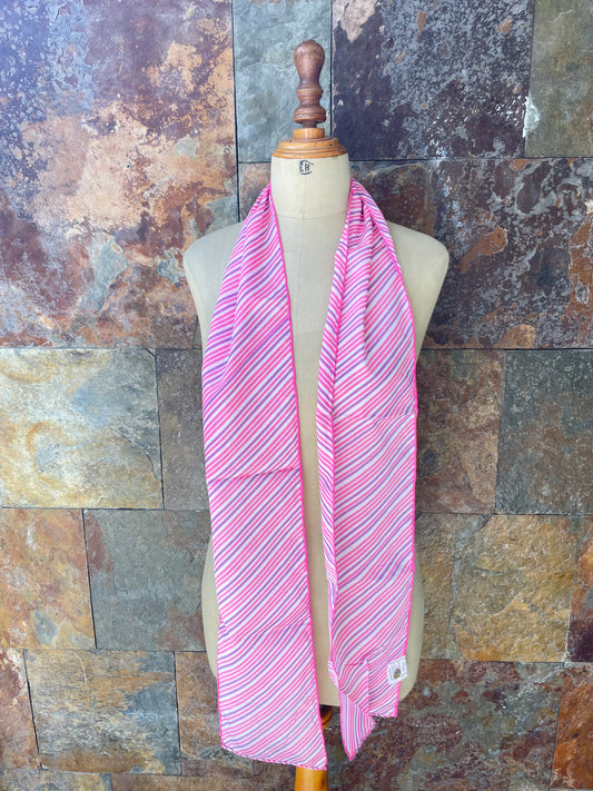 Foulard vintage años 70 en colores rosa, morado y blanco